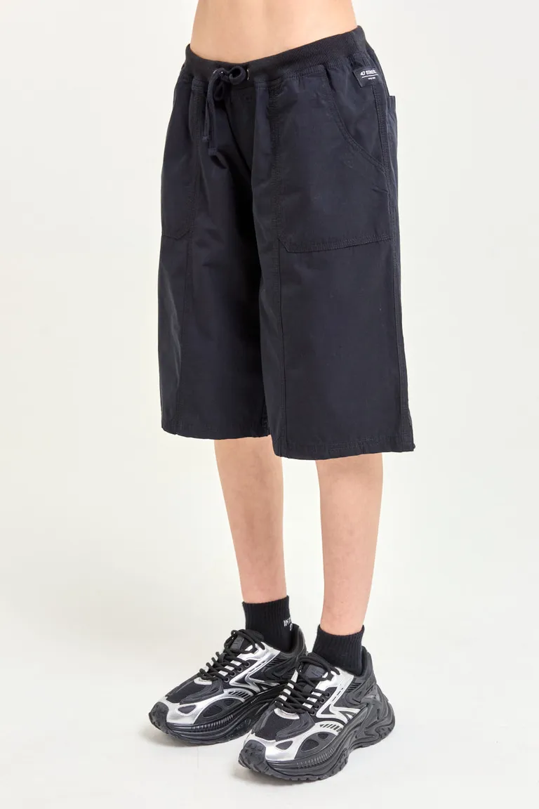 Bermuda de algodón con cintura ancha y detalles decorativos para un estilo casual y urbano de 47 Street en Pantalones para argentina