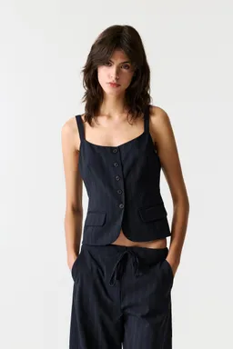 Chaleco tirantes a rayas de Pull&Bear en Chalecos para argentina