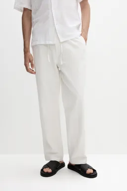 Pantalón estructura crepe de Lefties en Pantalones para argentina