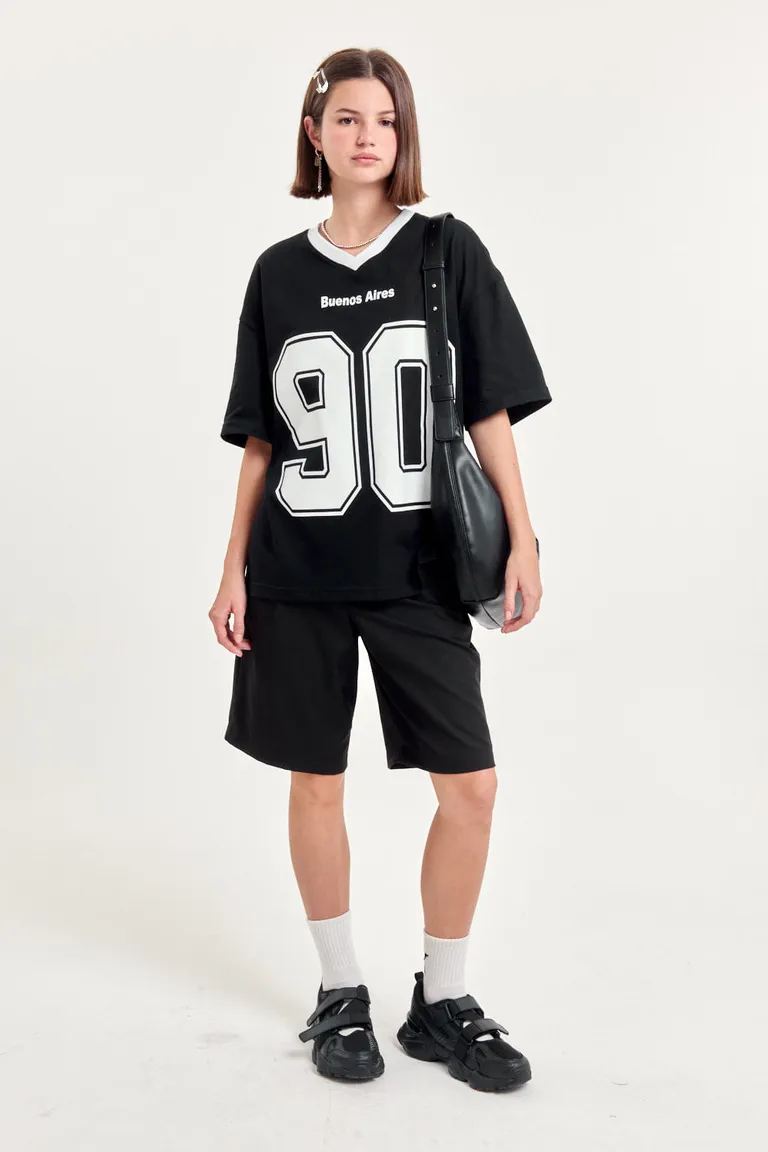 Remera negra oversize con estampa del número 90 para mujer de 47 Street en Remeras para argentina