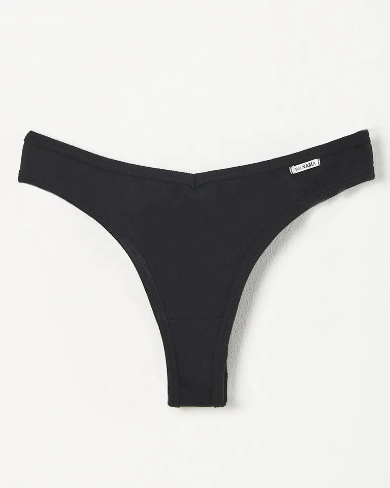 Vedetina de corte clásico para mujer en tela texturizada con terminaciones ajustadas al cuerpo de Wanama en Ropa Interior y Medias para argentina