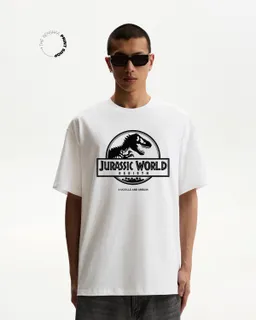 Remera jurassic world manga corta de Bershka en Remeras y Polos para argentina