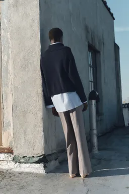 Pantalón wideleg tiro medio de Mango en Pantalones para argentina