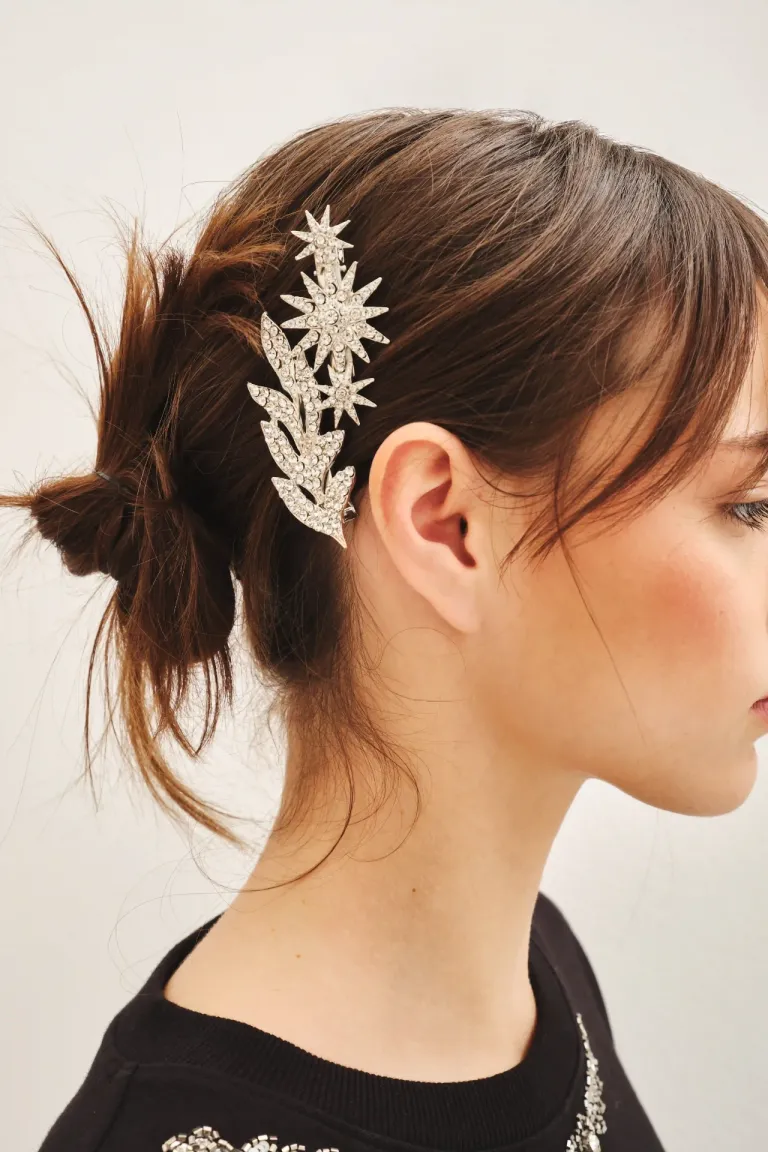 Hebilla de metal con estrellas de estrás, accesorio de cabello decorativo y elegante para mujeres de Rapsodia en Bijouterie para argentina