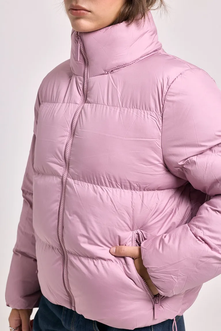 Campera acolchada de diseño puffer con cierre frontal cuello alto y bolsillos laterales para mujer de 47 Street en Chaquetas para argentina