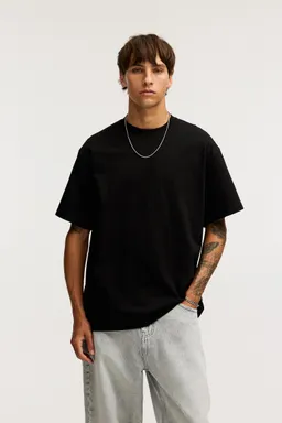 Remera pesada manga corta de Pull&Bear en Remeras y Polos para argentina