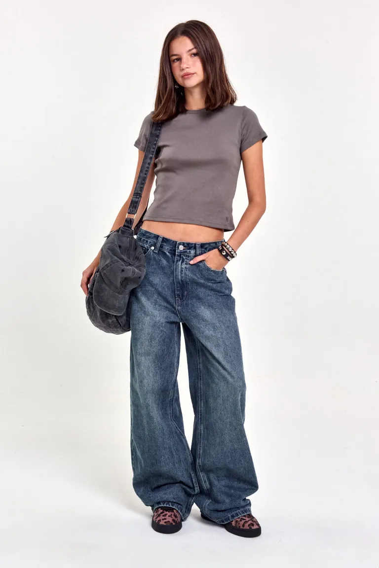 Pantalón de mezclilla de pierna ancha con detalles metálicos de 47 Street en Pantalones para argentina