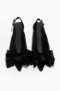 Zapatos destalonados lazo plush de H&M en Sandalias para argentina