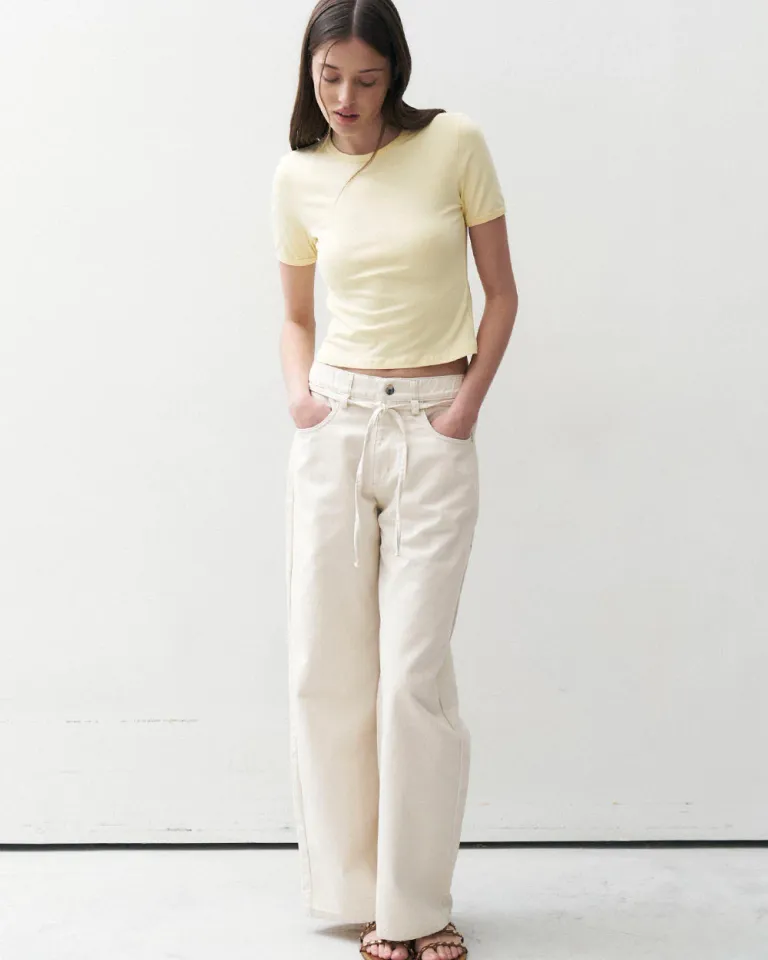 Remera básica de tela jersey con lycra en color blanco de Sky en Remeras para argentina