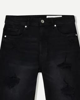 Bermuda denim con roturas de Bershka en Bermudas y Shorts para argentina