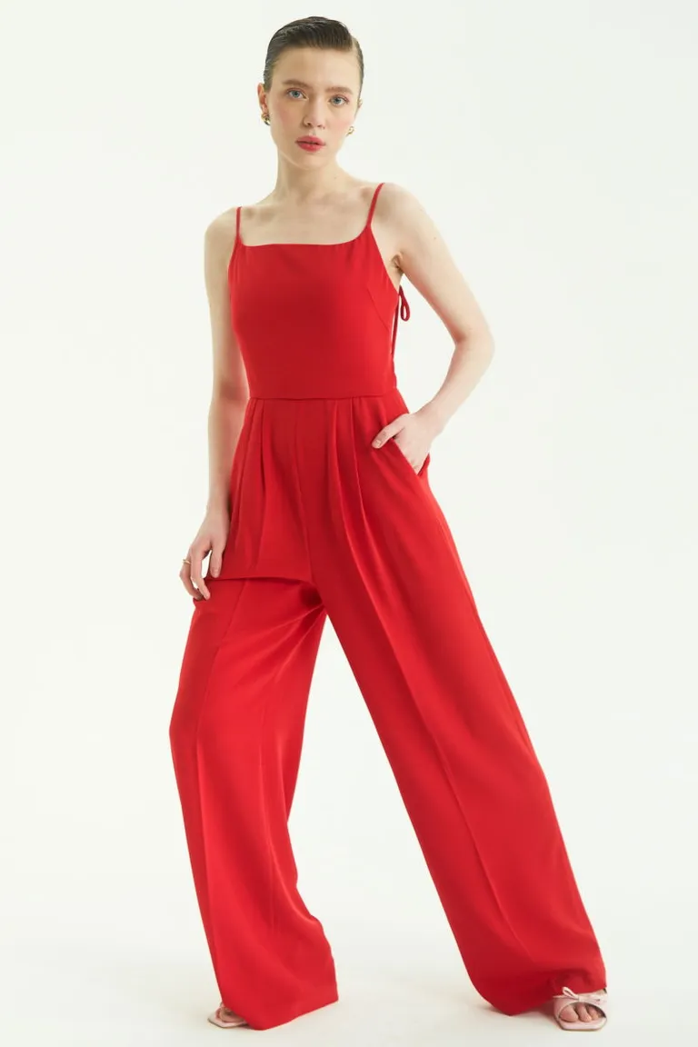 Enterito rojo largo con escote recto y piernas amplias de Las Pepas en Monos para argentina