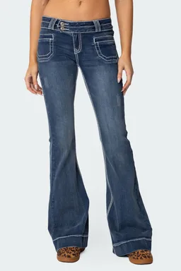 Jeans acampanados tiro bajo costuras de Edikted en Pantalones para argentina
