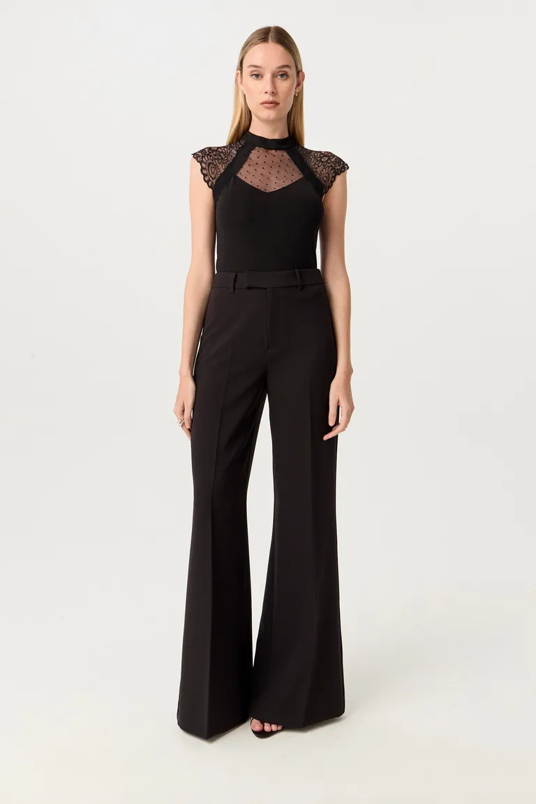 Remera Madi: Elegancia y Versatilidad en una Sola Prenda de Markova en Remeras para argentina