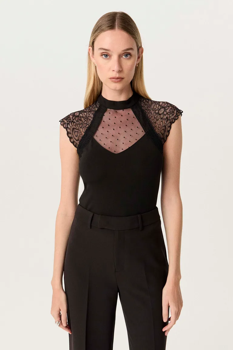 Remera Madi: Elegancia y Versatilidad en una Sola Prenda de Markova en Remeras para argentina