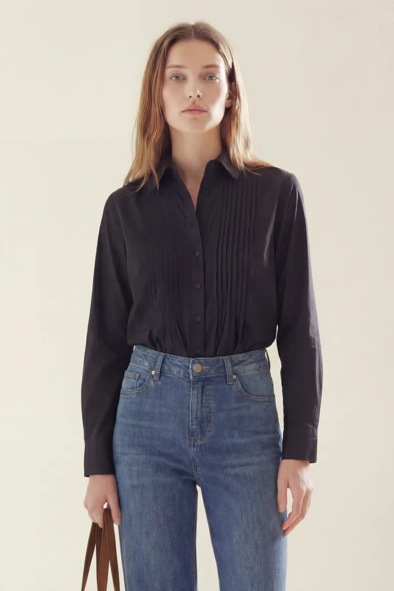 Camisa de manga larga con alforzas y detalle de nudo frontal de Akiabara en Camisas para argentina