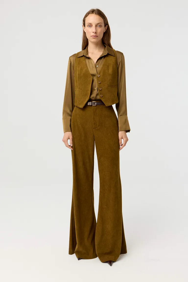 Chaleco corto entallado con cierre de botones y escote en V de Markova en Chalecos para argentina