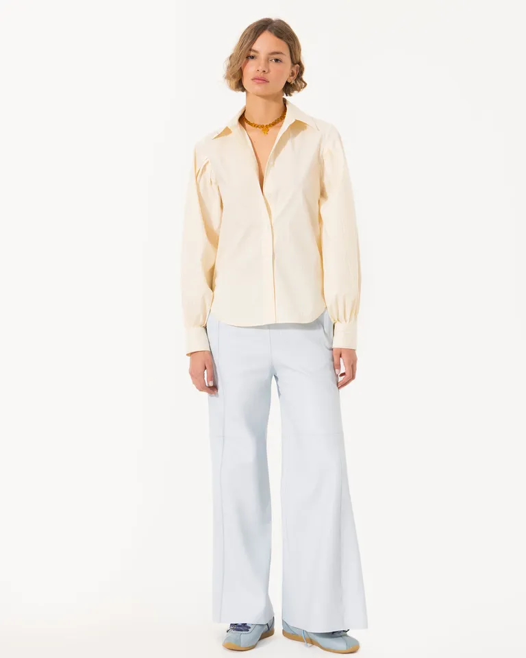 Camisa amarilla con detalles de lurex, mangas abullonadas y bordado de Jazmin Chebar en Camisas para argentina
