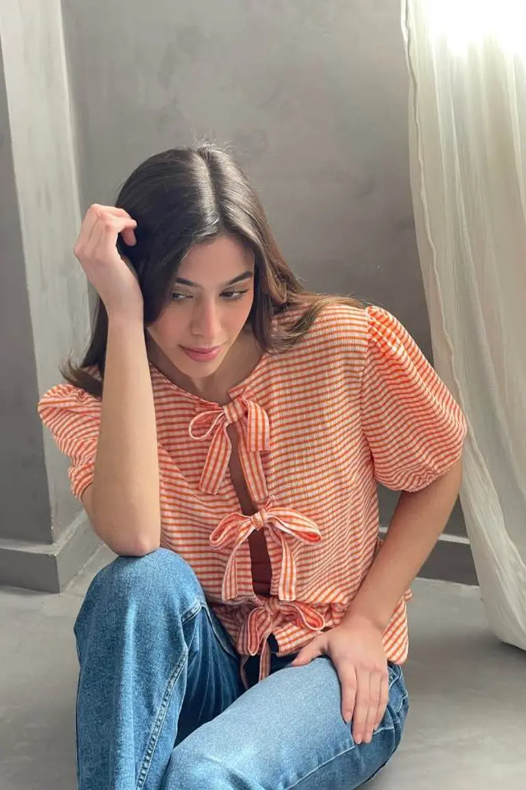 Blusa con Volados de Hesed en Blusas para argentina