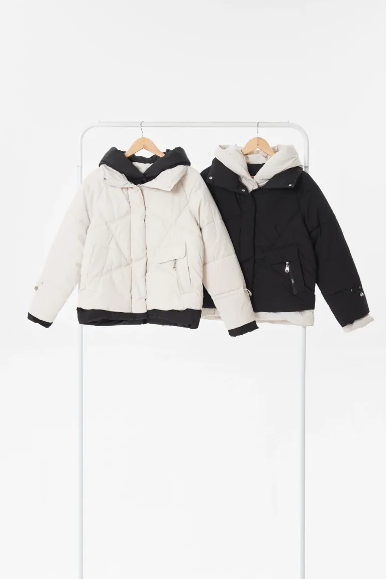 Campera acolchada en blanco y negro de dos tonos para mujer de Apricot en Chaquetas para argentina