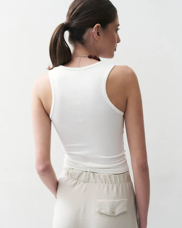 Remera básica de tela jersey viscosa en color blanco para mujer de Sky en Remeras para argentina