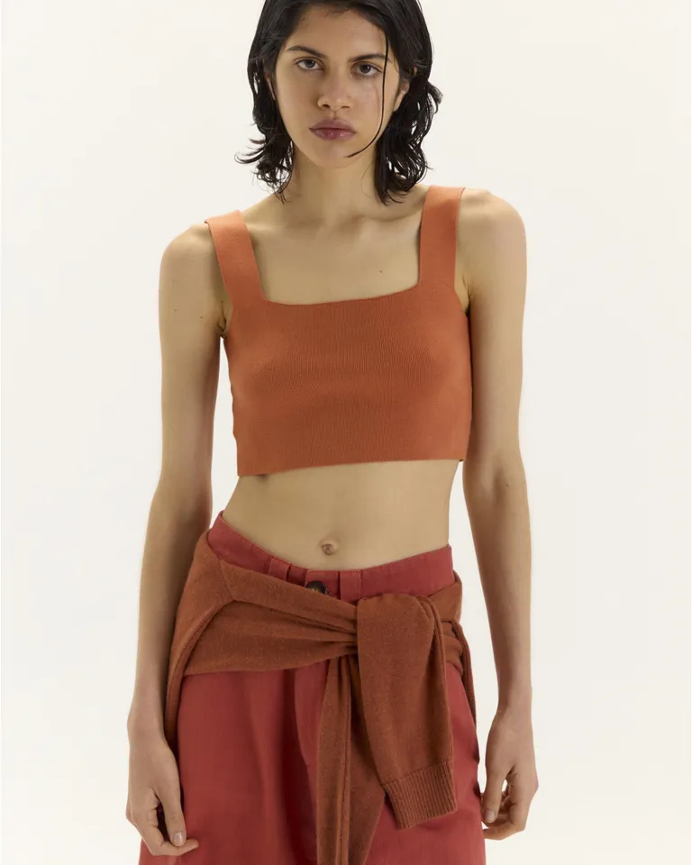 Top alfonsa liso: diseño cómodo y versátil para un look fresco y estilizado de Blue Sheep en Tops para argentina