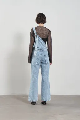 Jean denim jardinero adam de Magda en Pantalones para argentina