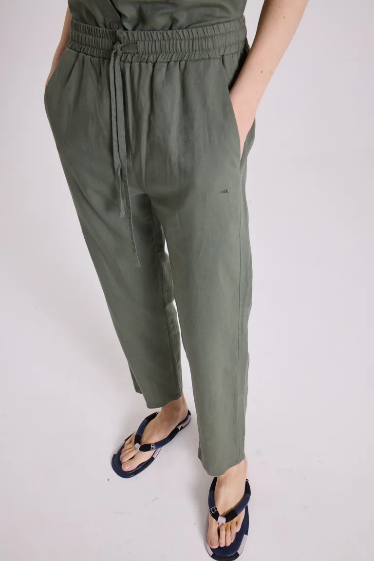 Pantalón recto de lino y algodón con detalles de marca de Maria Cher en Pantalones para argentina