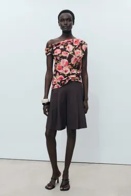 Blusa floral asimétrica de Mango en Blusas para argentina