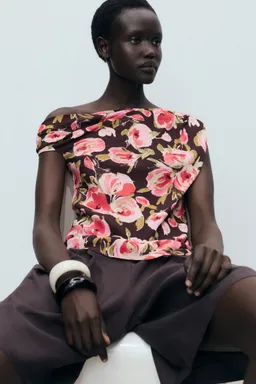 Blusa floral asimétrica de Mango en Blusas para argentina