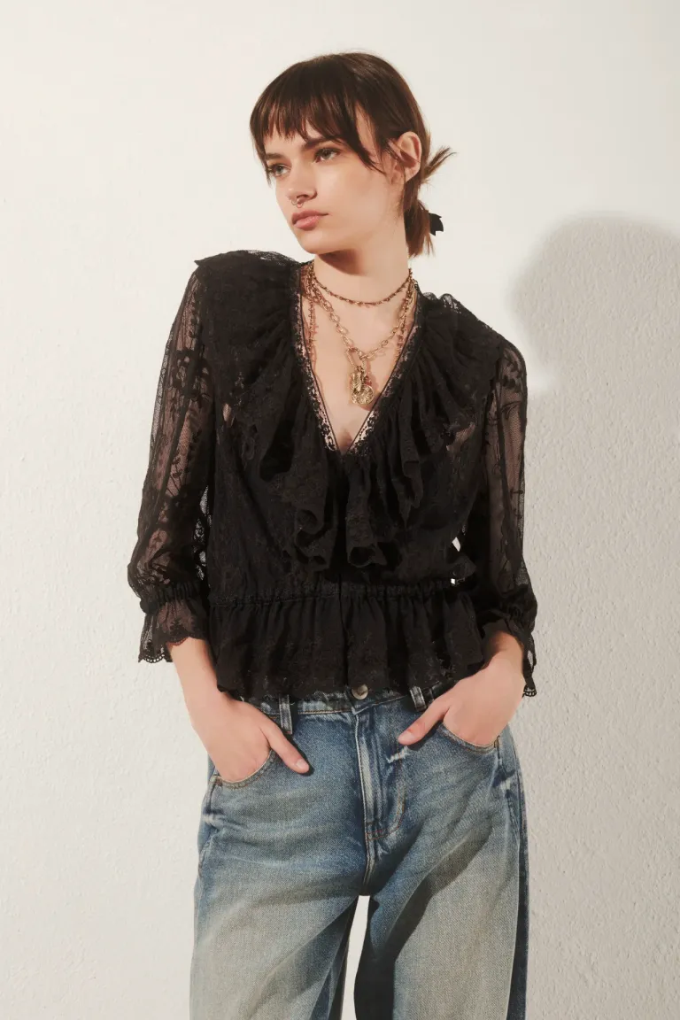 Sofisticada camisa de tul bordado con volados y encajes para mujer de Rapsodia en Camisas para argentina