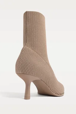 Botines de tacón knit de Stradivarius en Botas y Botinetas para argentina