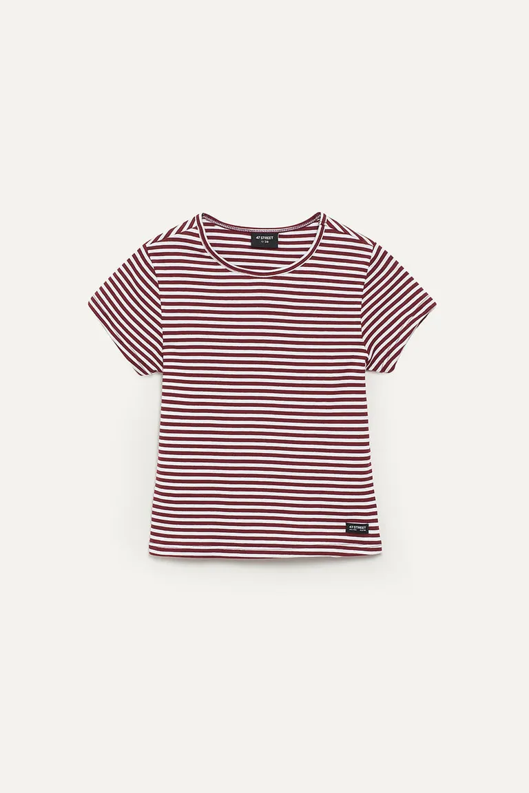 Remera de cuello redondo y manga corta con diseño a rayas para mujer de 47 Street en Remeras para argentina