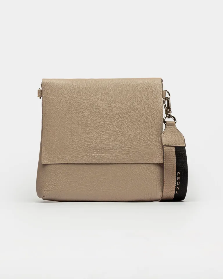 Bandolera de cuero graneado con correa larga para uso diario de Prüne en Bolsos y Carteras para argentina