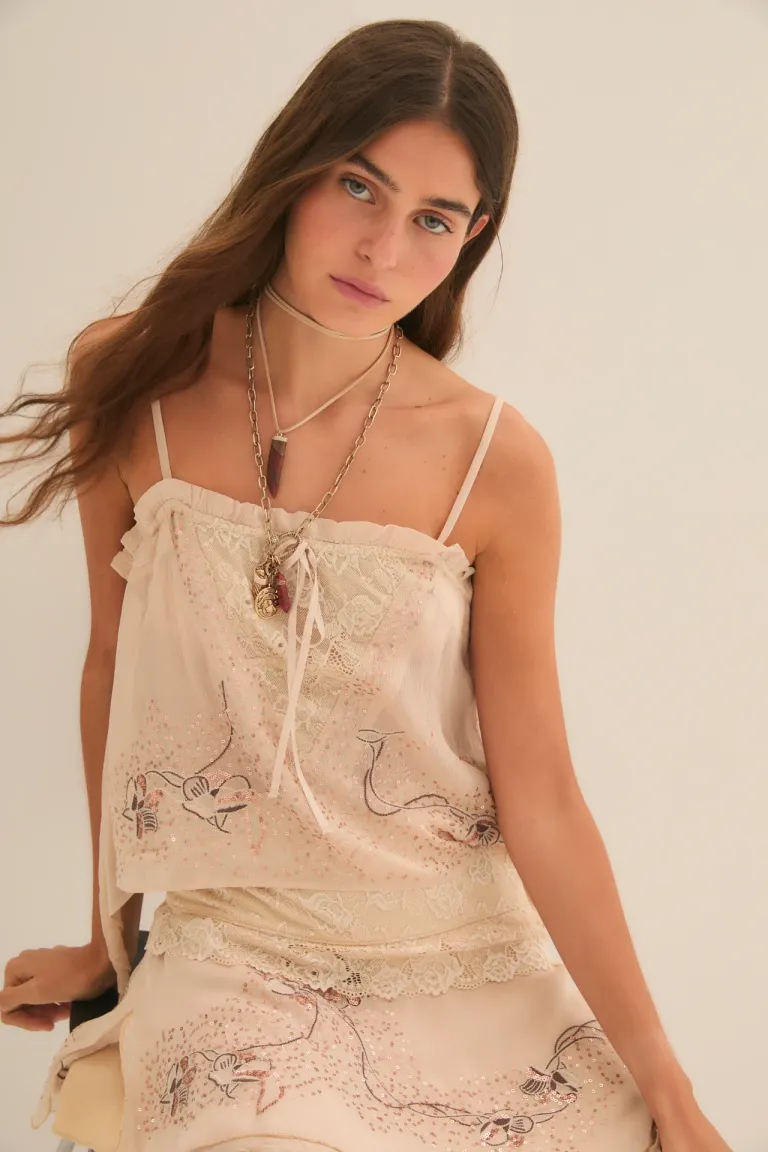 Top sin mangas con detalles bordados y diseño irregular de Rapsodia en Tops para argentina