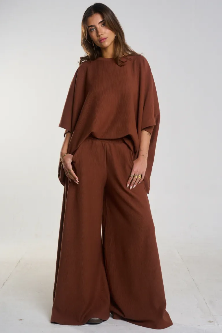 Pantalón Otoman marrón - Diseño fluido y elegante para looks versátiles de Belle en Pantalones para argentina