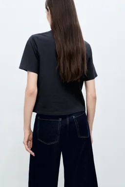 Camiseta manga corta flores de Mango en Remeras para argentina