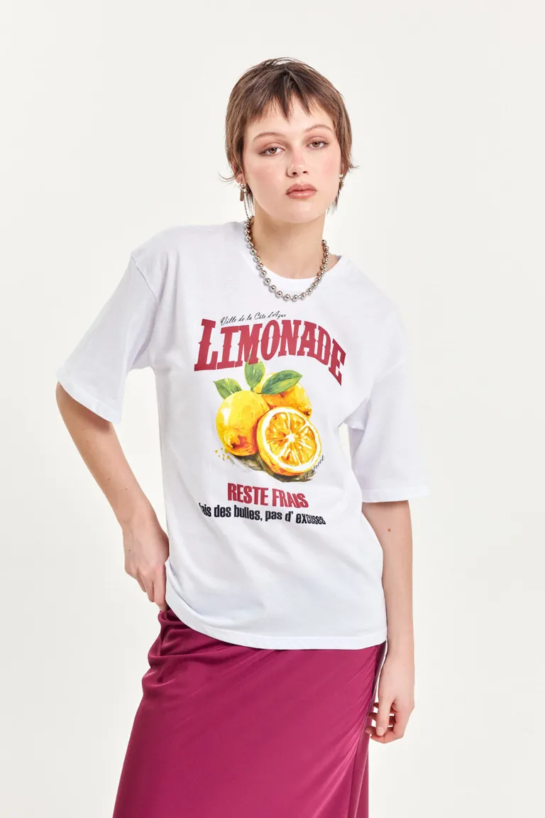 Remera con estampa de limonada en algodón de corte regular para mujer de 47 Street en Remeras para argentina