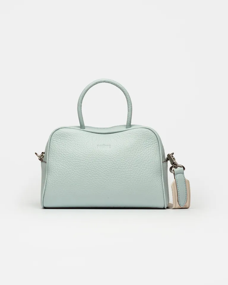 Cartera de mano the club en cuero graneado en tono verde con detalles en contraste de Prüne en Bolsos y Carteras para argentina
