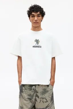 Remera blanca muhammad ali de Pull&Bear en Remeras y Polos para argentina