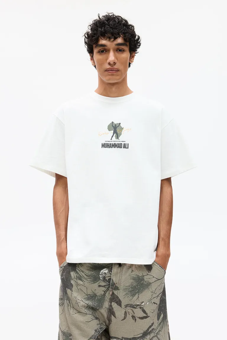 Remera blanca muhammad ali de Pull&Bear en Remeras y Polos para argentina