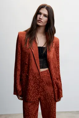 Pantalón satinado con topos de Mango en Pantalones para argentina
