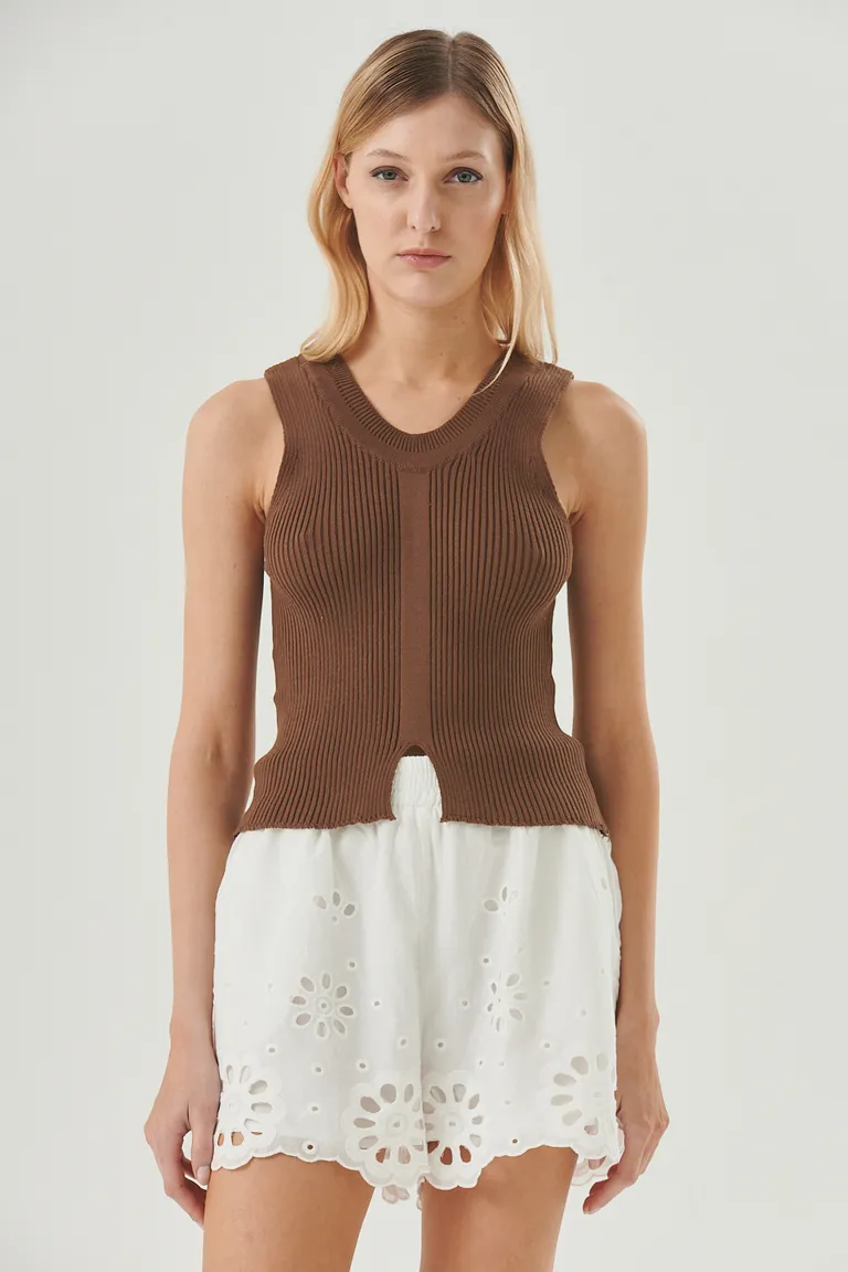 Top de algodón acanalado con cuello redondo y abertura en el frente de Sweet en Tops para argentina