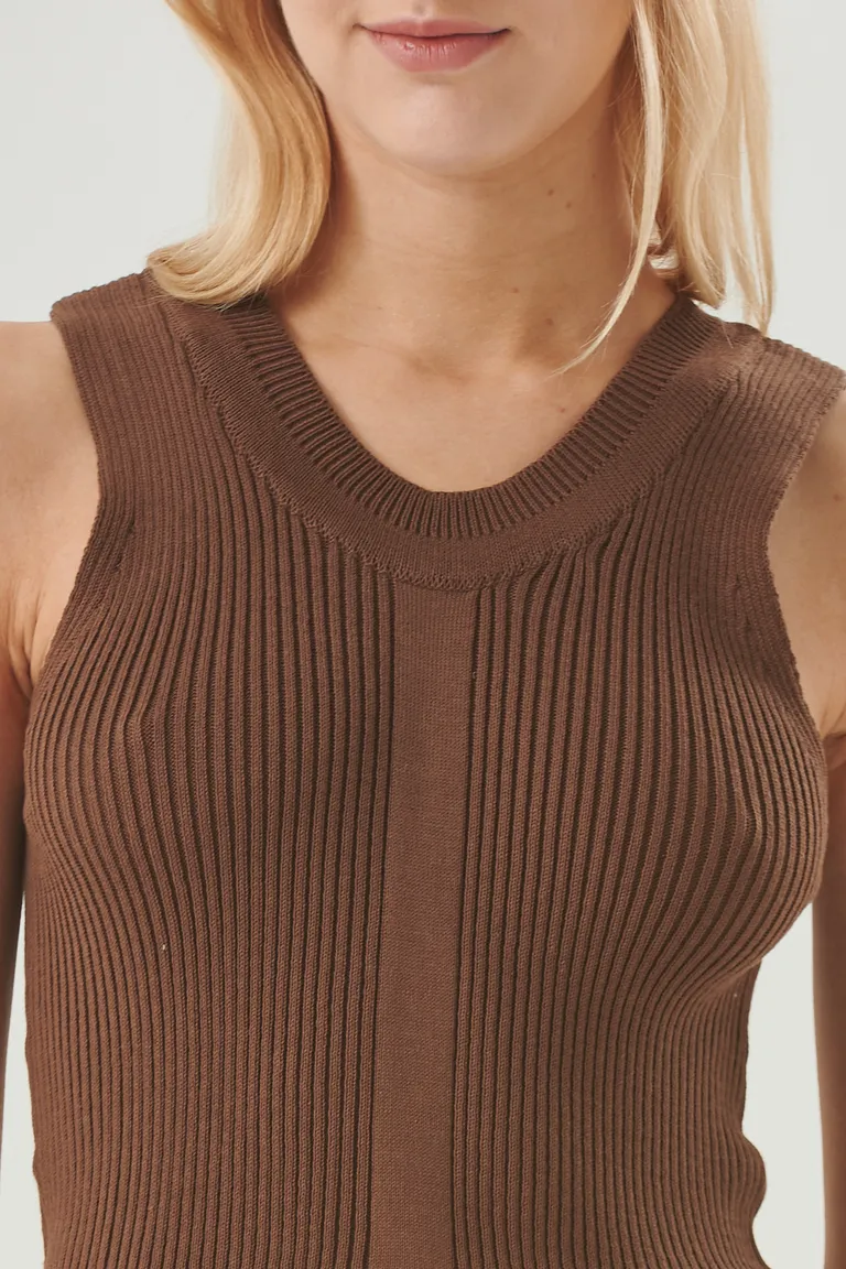 Top de algodón acanalado con cuello redondo y abertura en el frente de Sweet en Tops para argentina