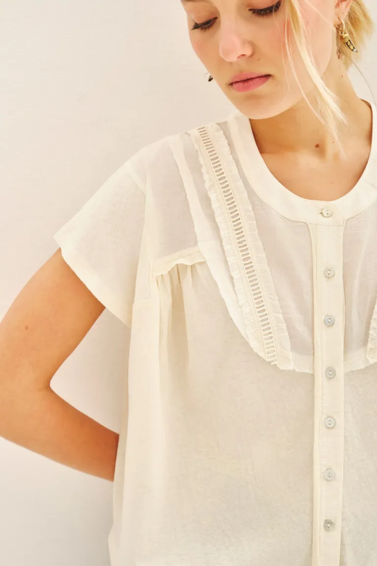 Camisa de manga corta con detalles de volados y frunces de Rapsodia en Camisas para argentina