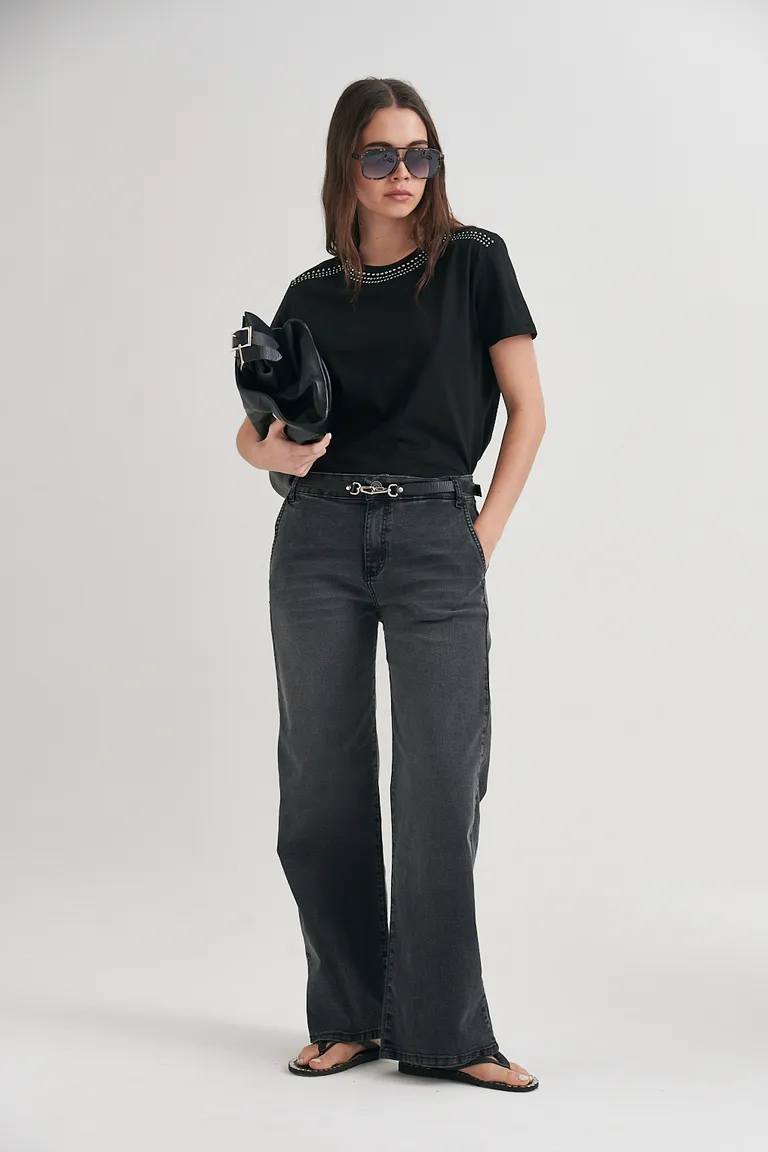 Pantalón vaquero de corte recto y ajuste cómodo para un look urbano y sofisticado de Sweet en Pantalones para argentina