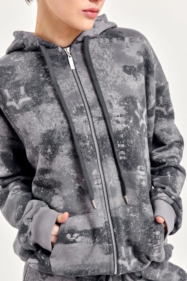Chaqueta de estampado camuflaje con capucha y detalles metálicos de 47 Street en Chaquetas para argentina