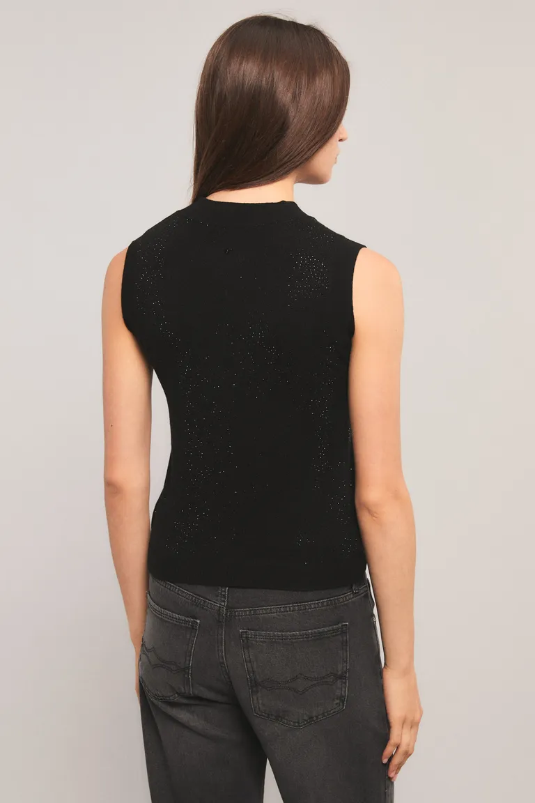 Chaleco sin mangas de calce entallado con detalle de cristales aplicados en delantero y espalda de Kosiuko en Chalecos para argentina