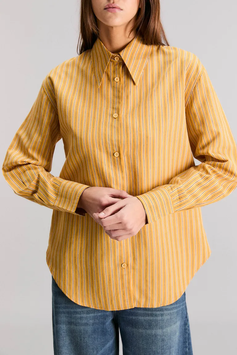 Camisa Oversize de Mangas Largas con Detalles de Remache y Cartera de Kosiuko en Camisas para argentina