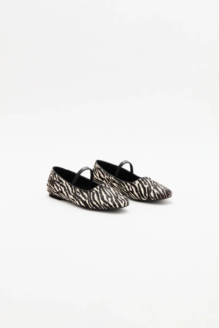 Ballerinas con tira elástica en el empeine y estampado de animal print de Rapsodia en Ballerinas para argentina