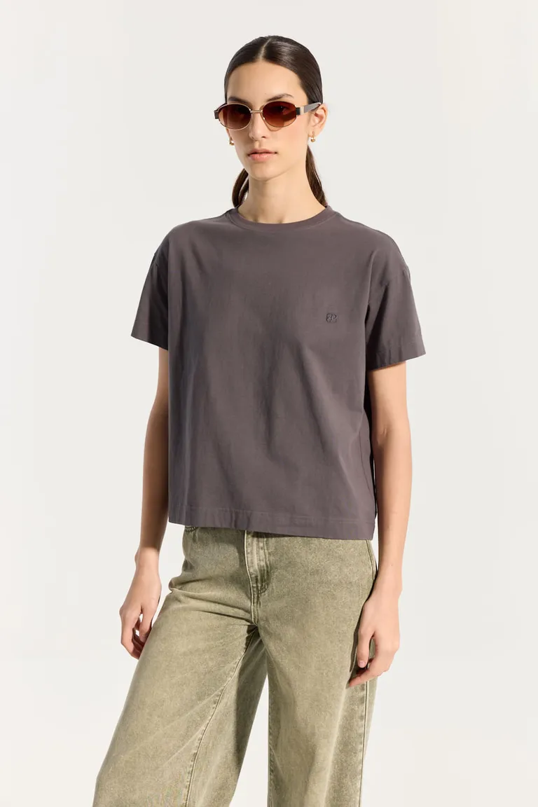 Remera básica de corte regular y mangas cortas para mujer de Portsaid en Remeras para argentina